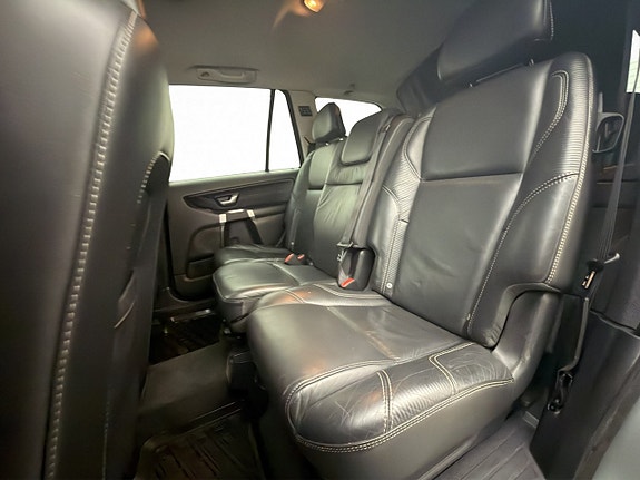 Volvo XC90 28 of 30