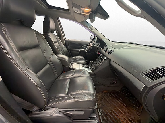 Volvo XC90 26 of 30