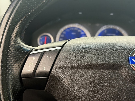 Volvo XC90 17 of 30