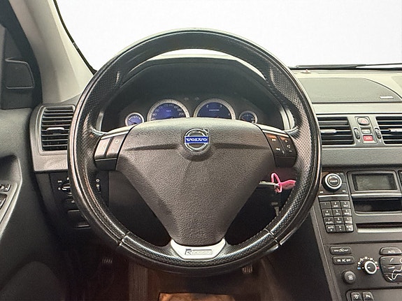 Volvo XC90 15 of 30