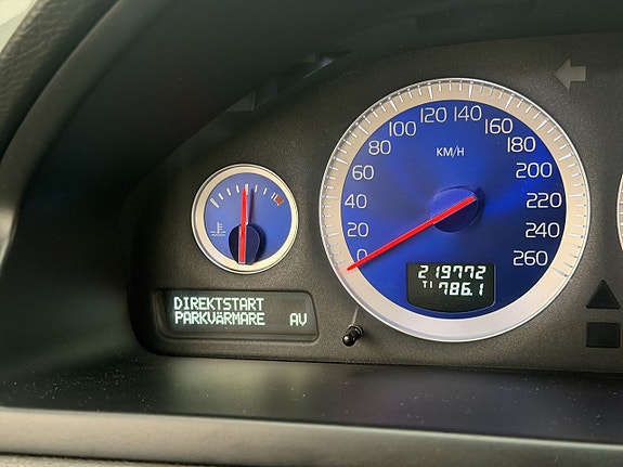 Volvo XC90 19 of 30