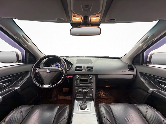 Volvo XC90 14 of 30