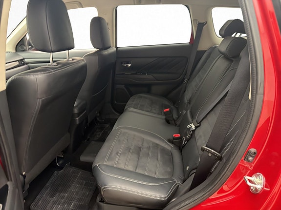 Mitsubishi Outlander 24 of 29