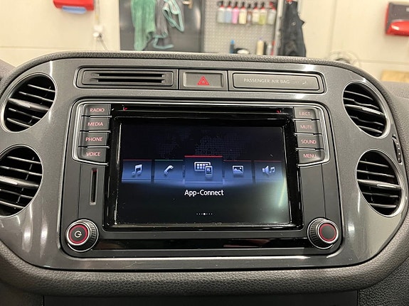 Volkswagen Tiguan 9 of 21