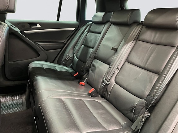 Volkswagen Tiguan 5 of 21