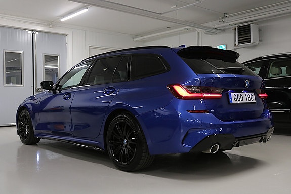 BMW 320d 8 of 30