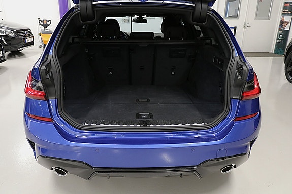 BMW 320d 12 of 30