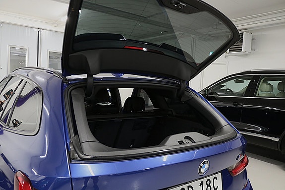 BMW 320d 15 of 30