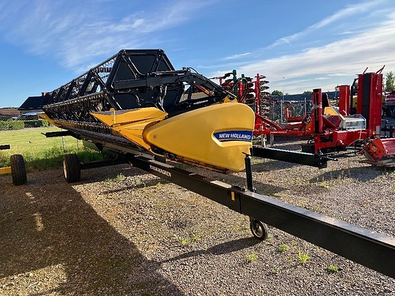 New Holland CR 8.90 14 of 17