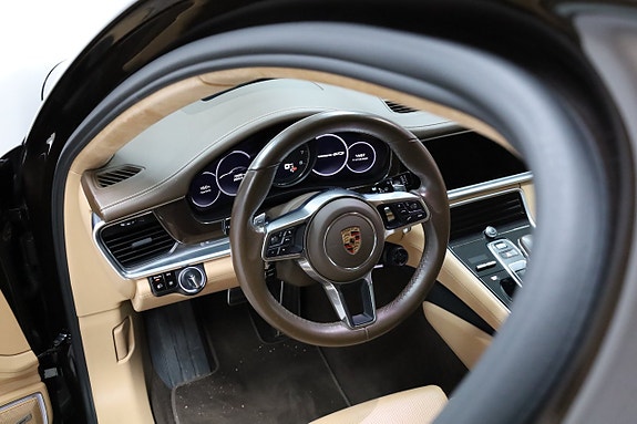 Porsche Panamera GTS 11 of 30