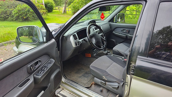 Mitsubishi L200 2 of 6