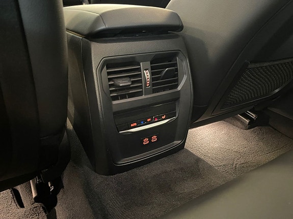 BMW 330e 19 of 26