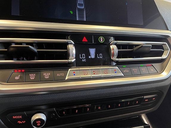 BMW 330e 22 of 26