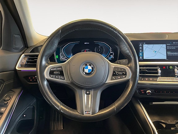 BMW 330e 13 of 26