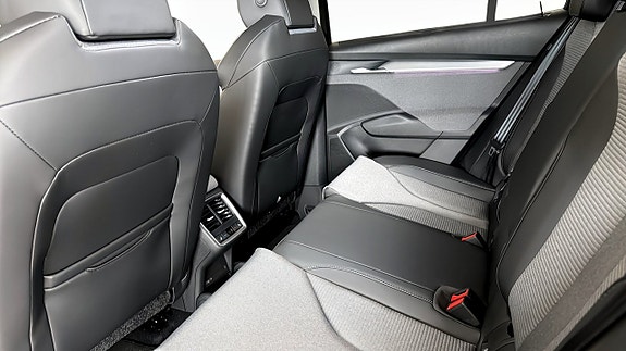 Skoda Enyaq 12 of 14