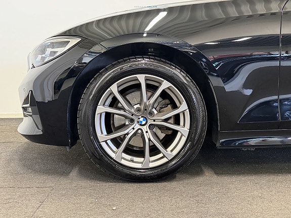 BMW 320d 22 of 23