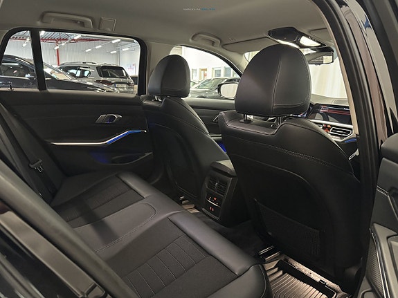 BMW 320d 15 of 23