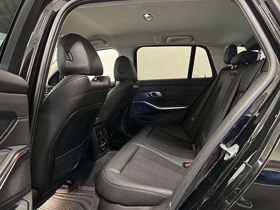 BMW 320d 11 of 23