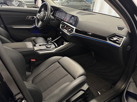 BMW 320d 18 of 23