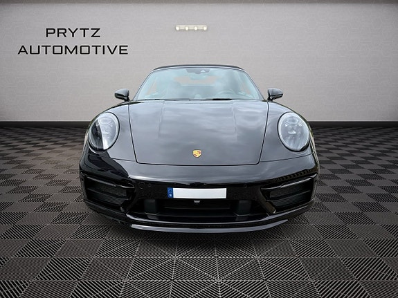 Porsche 992 4 of 8