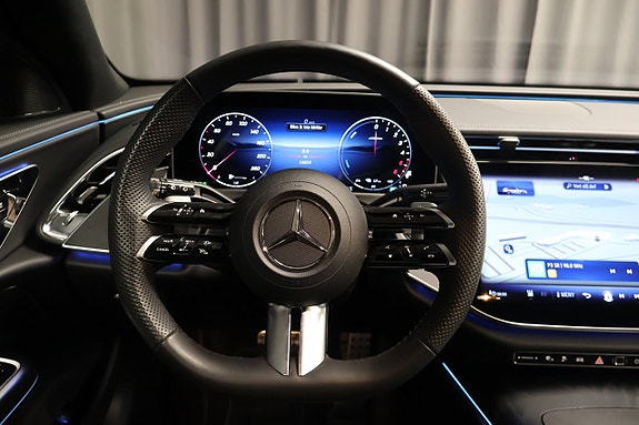 Mercedes-Benz E300 de 18 of 26