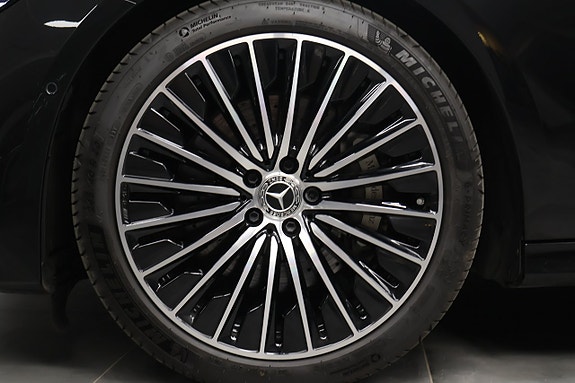Mercedes-Benz E300 de 6 of 26