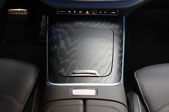Mercedes-Benz E300 de 24 of 26