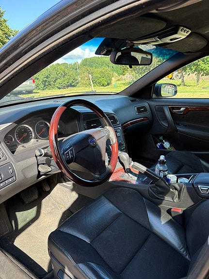 Volvo V70 5 of 7