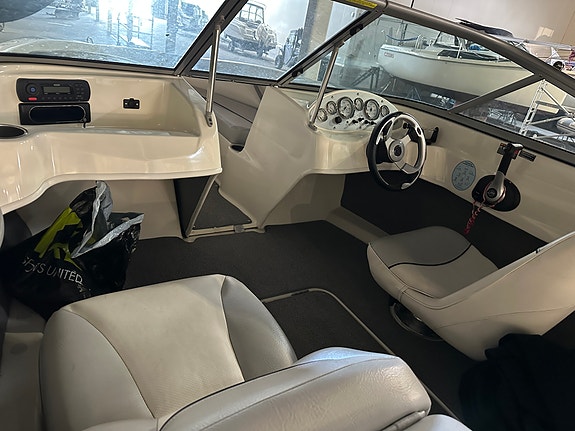 Bayliner 175 BR + MerCruiser 3.0l 135 hk + 80 Båttrailer + GARANTI 13 of 19
