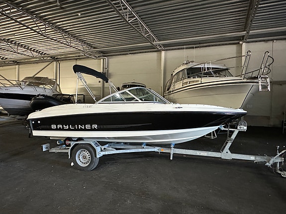 Bayliner 175 BR + MerCruiser 3.0l 135 hk + 80 Båttrailer + GARANTI 5 of 19