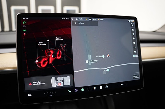 Tesla Model Y 18 of 23