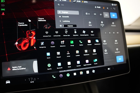 Tesla Model Y 19 of 23