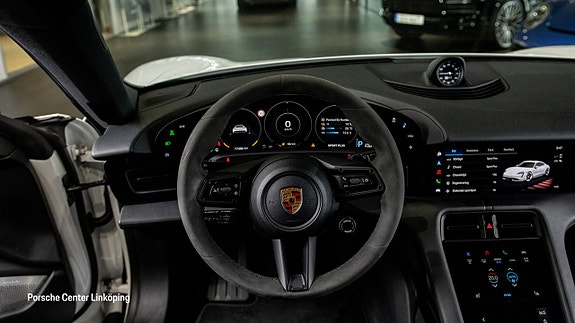 Porsche Taycan 4S 12 of 25