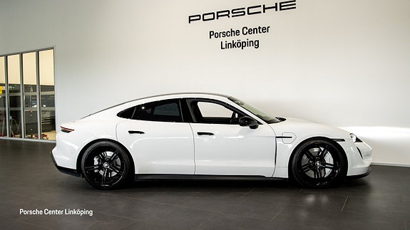 Porsche Taycan 4S 3 of 25