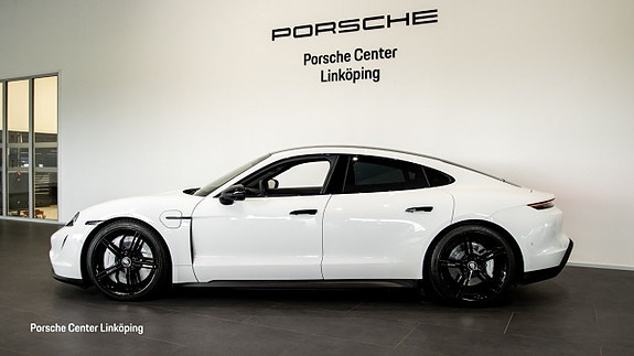 Porsche Taycan 4S 4 of 25