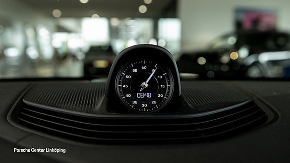 Porsche Taycan 4S 16 of 25