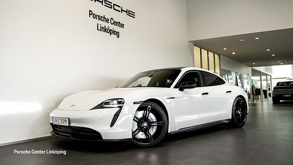 Porsche Taycan 4S 7 of 25