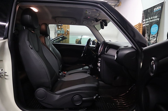 MINI Cooper 11 of 15