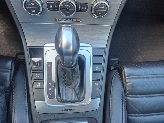 Volkswagen Passat 18 of 21