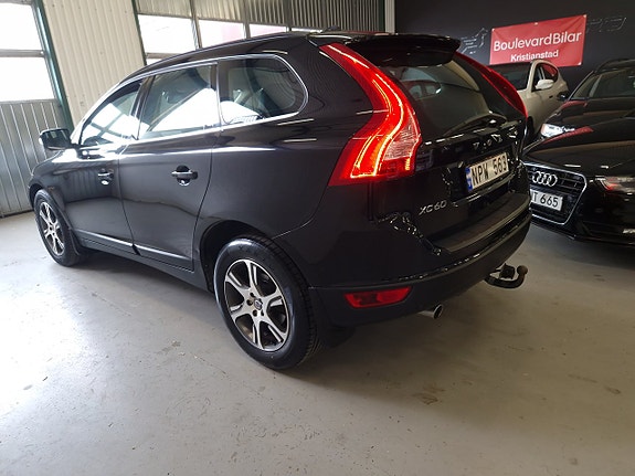 Volvo XC60 14 of 15