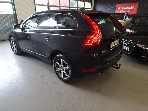 Volvo XC60 3 of 15