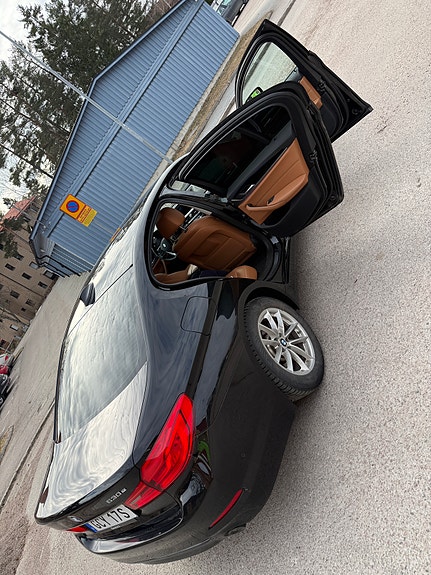 BMW 530e 5 of 14