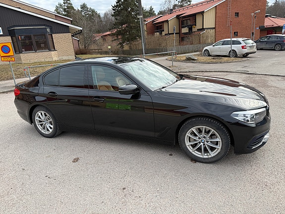 BMW 530e 4 of 14
