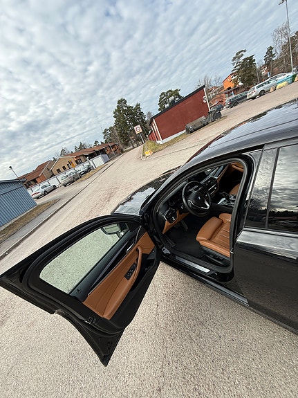 BMW 530e 7 of 14