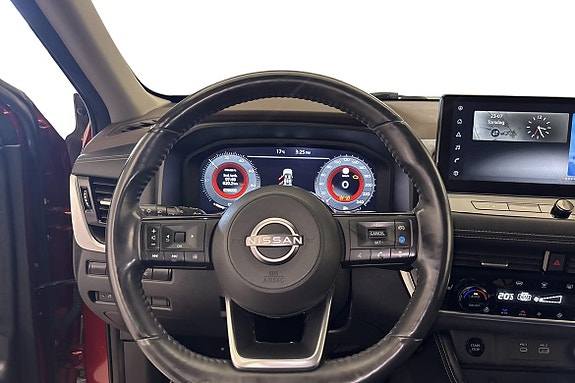 Nissan X-Trail 12 of 19