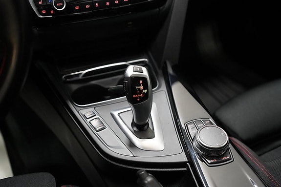 BMW 320d 12 of 20