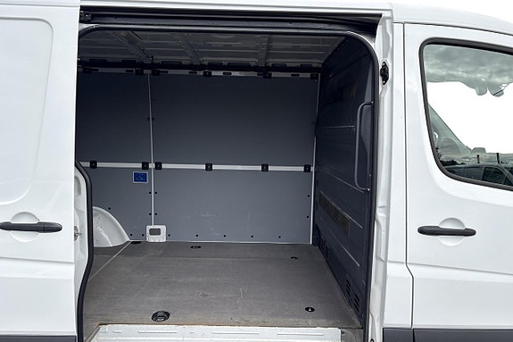 Mercedes-Benz Sprinter 211 10 of 11