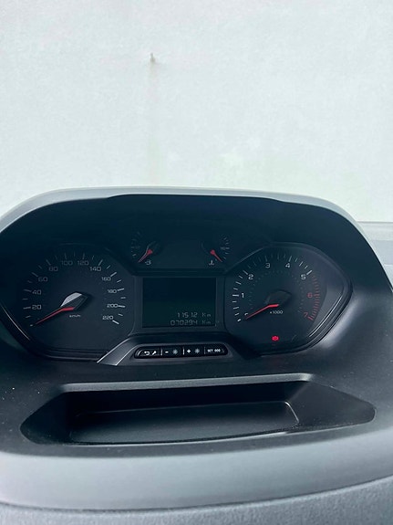 Peugeot Partner 8 of 19