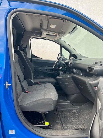 Peugeot Partner 14 of 19