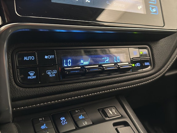 Toyota Auris 18 of 27